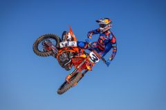 728317_Eli-Tomac_Red-Bull-KTM_SMX_Team-Shoot-2026-_33_Team-Shooting-Red-Bull-KTM-SX-2026